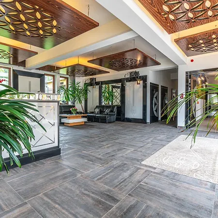 Tatry De Luxe Fizjomedical & شقة