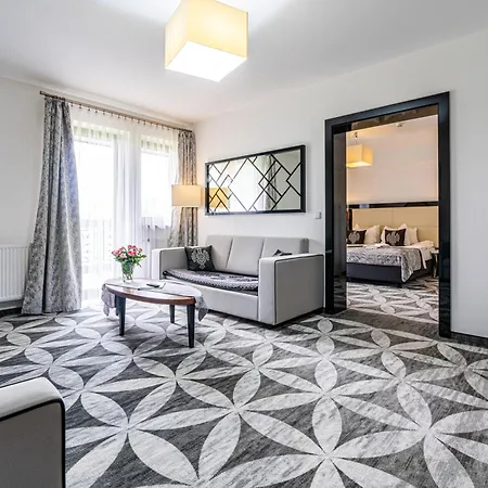 Tatry De Luxe Fizjomedical & شقة