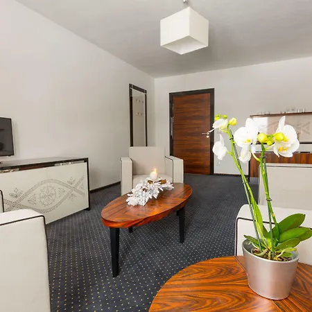 Tatry De Luxe Fizjomedical & Apartment 3*